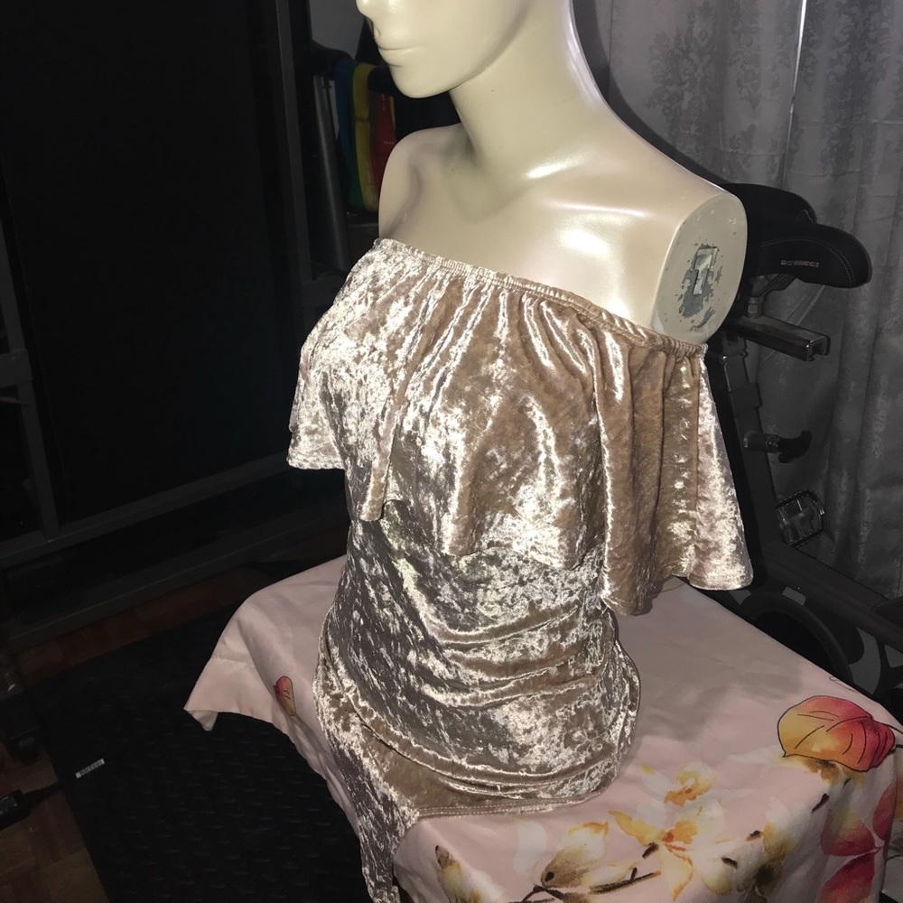 One piece Off the shoulder